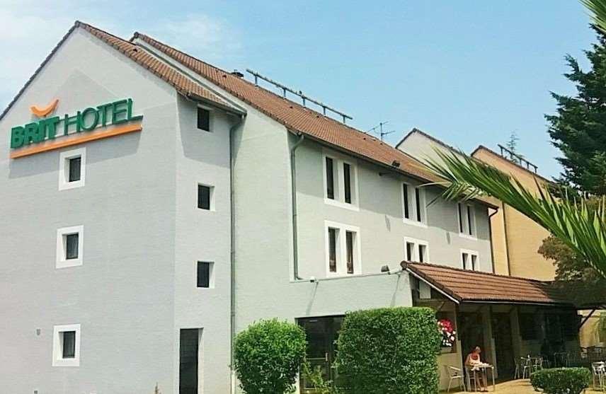 Brit Hotel Confort Pau Lons Exteriör bild