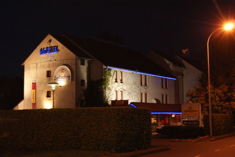 Brit Hotel Confort Pau Lons Exteriör bild