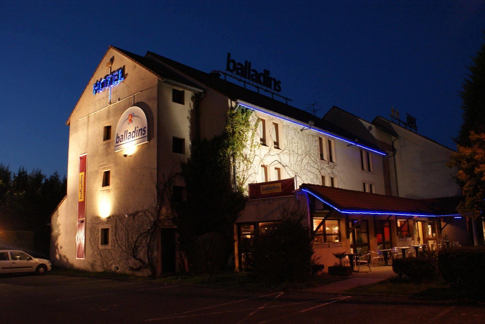 Brit Hotel Confort Pau Lons Exteriör bild